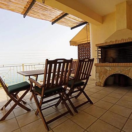 Derveni Seaside Apartments "Penthouse" Eksteriør billede